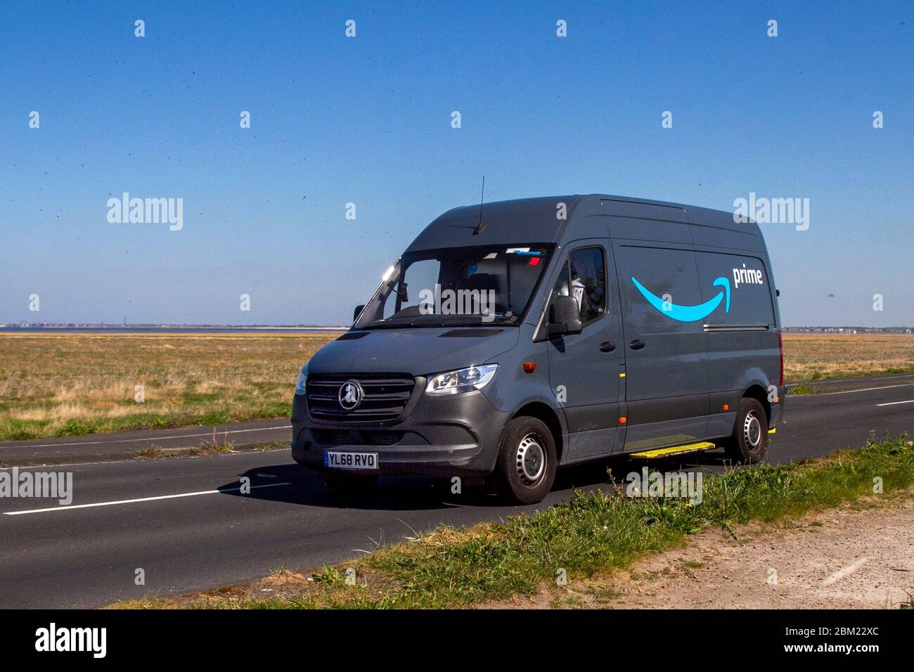 Amazon Prime Sprinter 314 Cdi,314 Cdi 35T FWD L2H2 MWB Opt Start/Stop Grey  LCV High Roof Panel Van Diesel 2143 cc Delivery Van on Southport seafront  coastal road, UK Stock Photo - Alamy