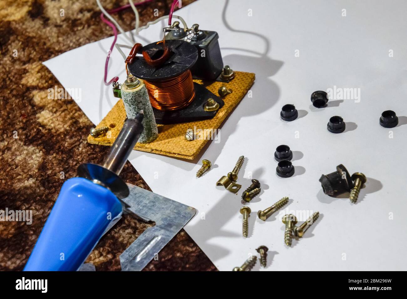 Acoustic filter in a music column. Electrical circuit of a