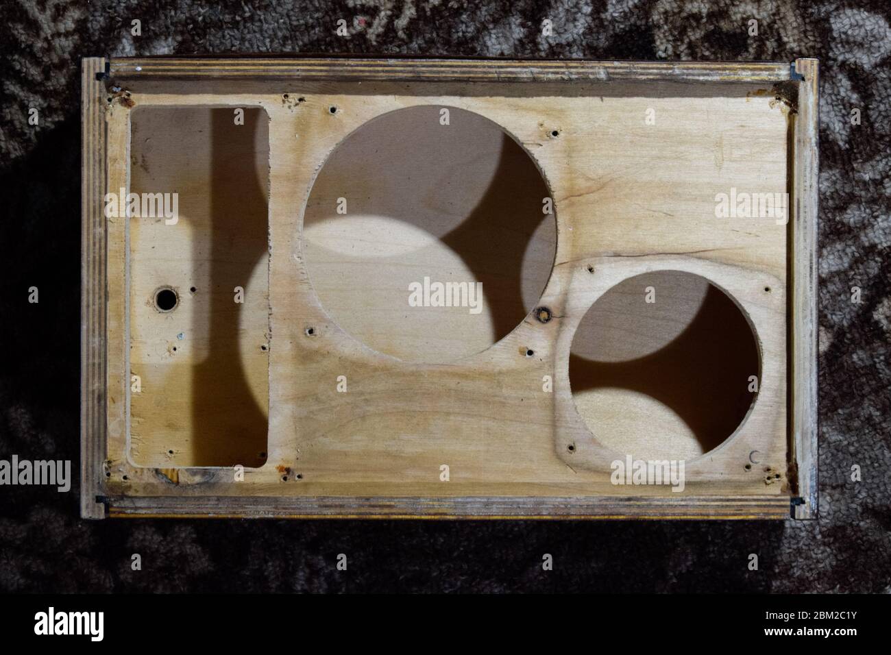 Glued with glue pva speaker enclosure. Column speaker 15AS208. Vintage