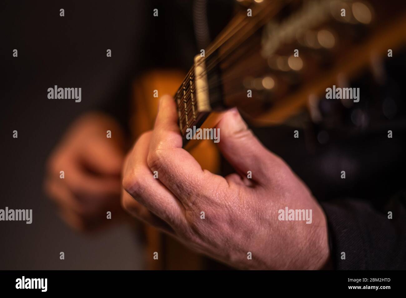 Mandolin string stage hi-res stock photography and images - Alamy