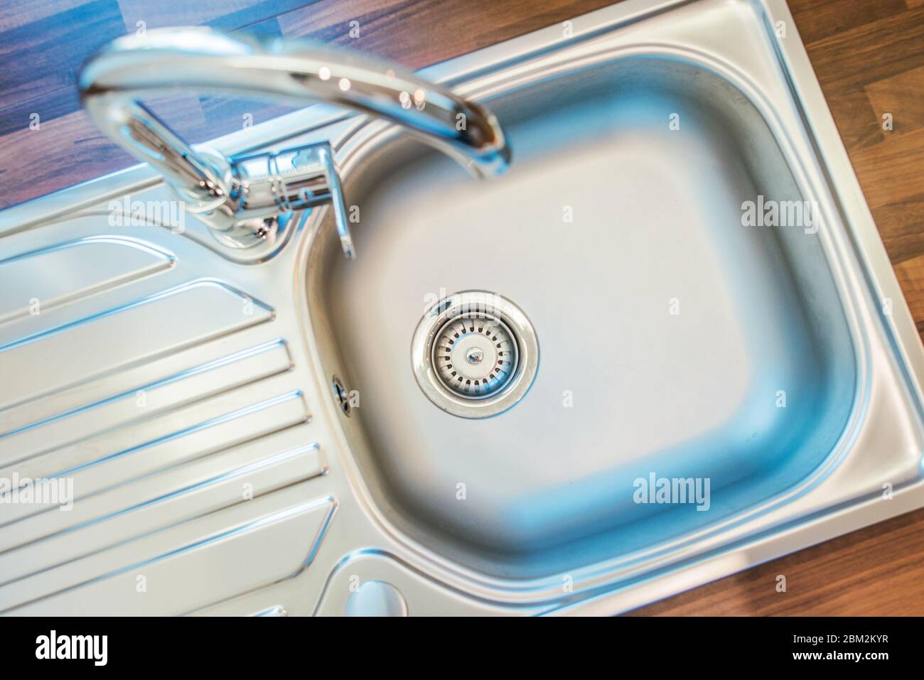 Kitchen Stainless Steel Single Bowl Small Sink With Silver Faucet In