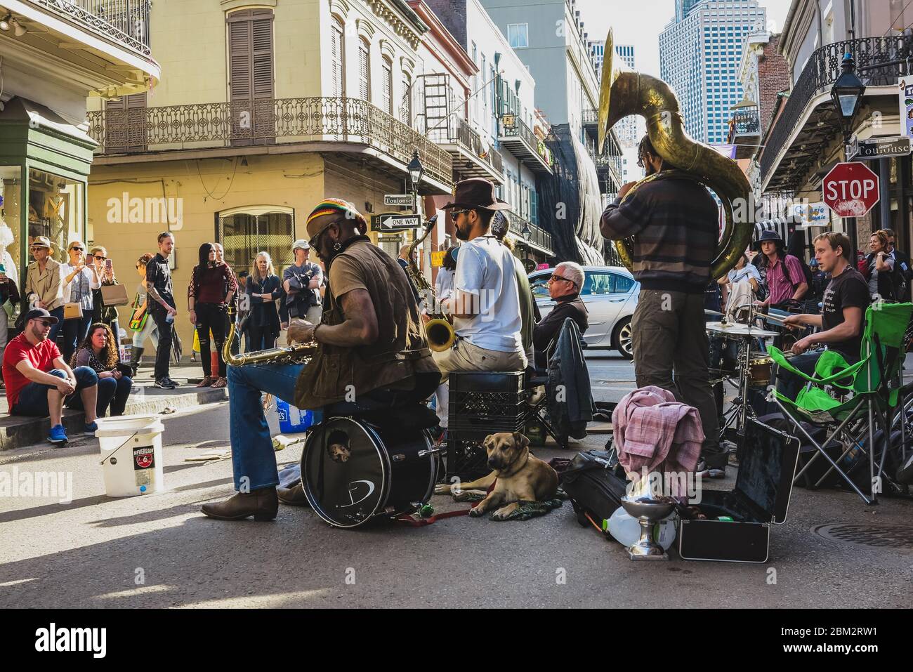 New orleans street musicians hi-res stock photography and images - Alamy