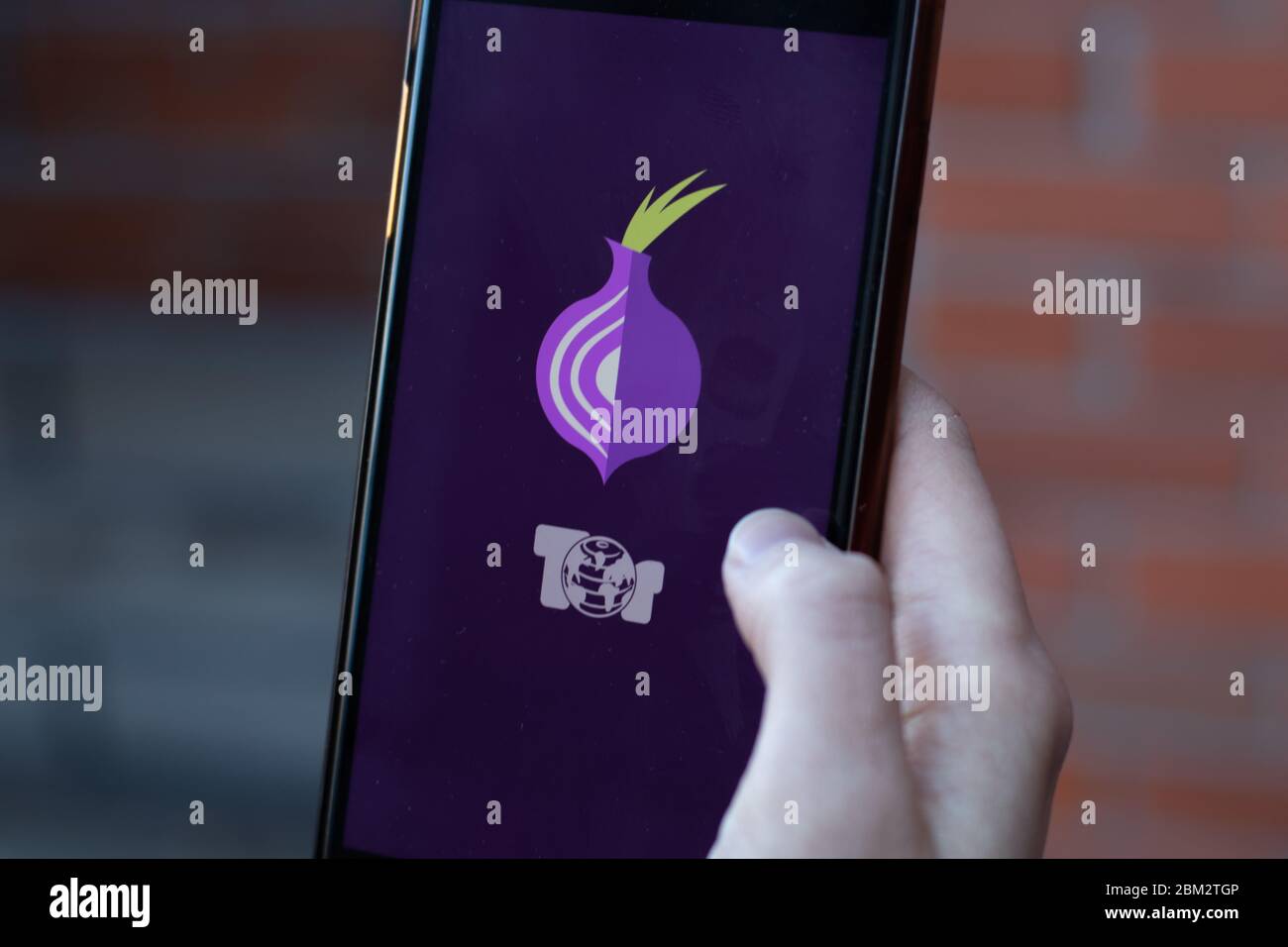 Icône et interface d'Onion Browser sur un écran iOS