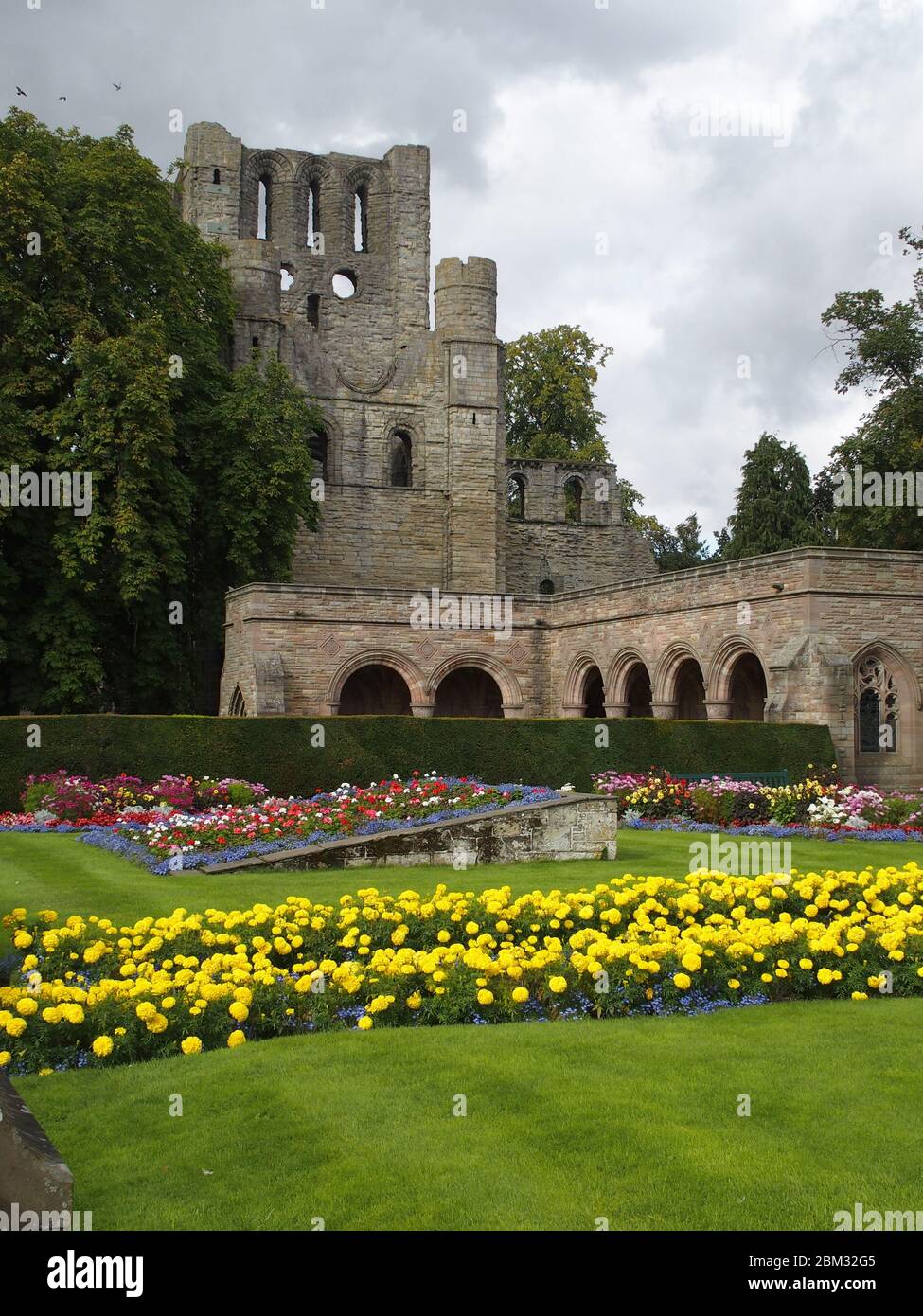 Remains of Kelso Abbey and War Memorial Gardens Stock Photo