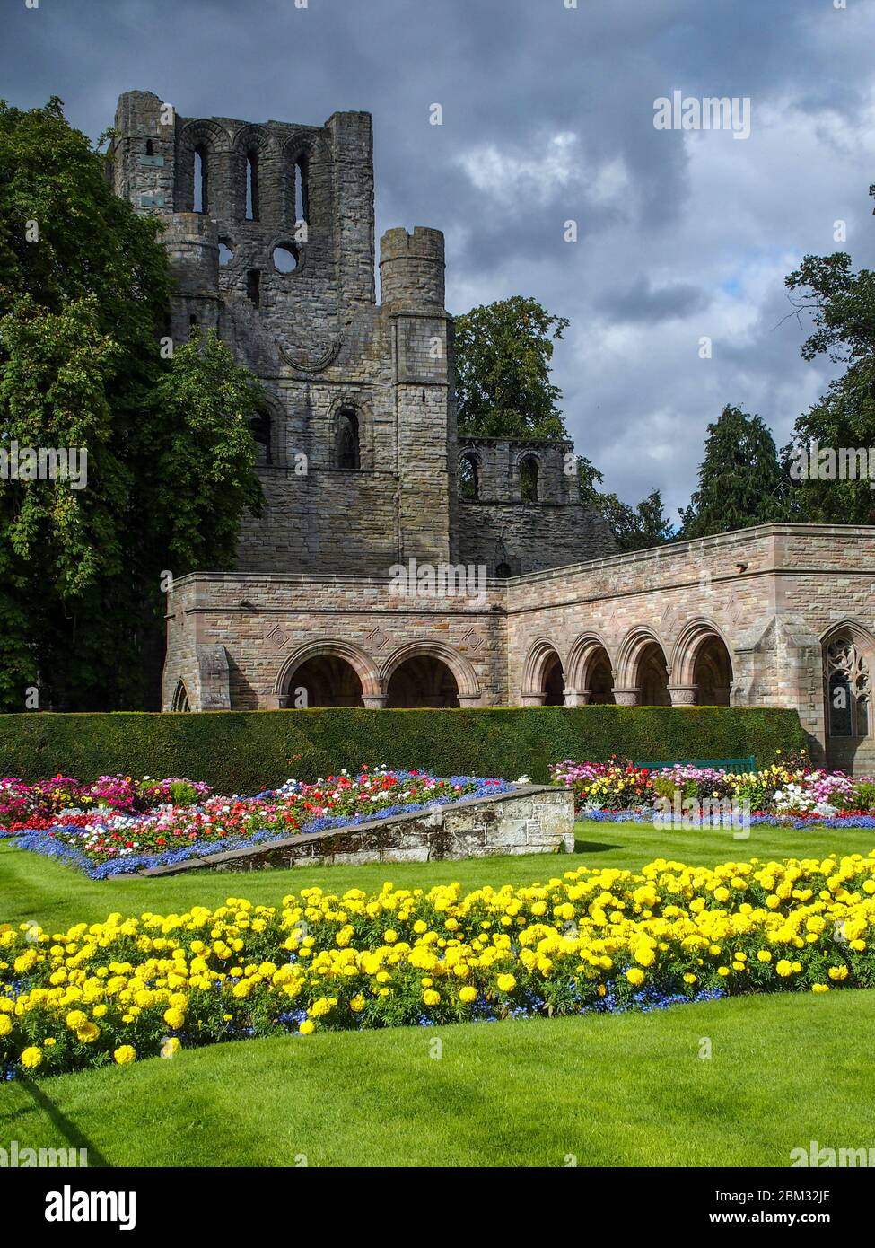 Remains of Kelso Abbey and War Memorial Gardens Stock Photo