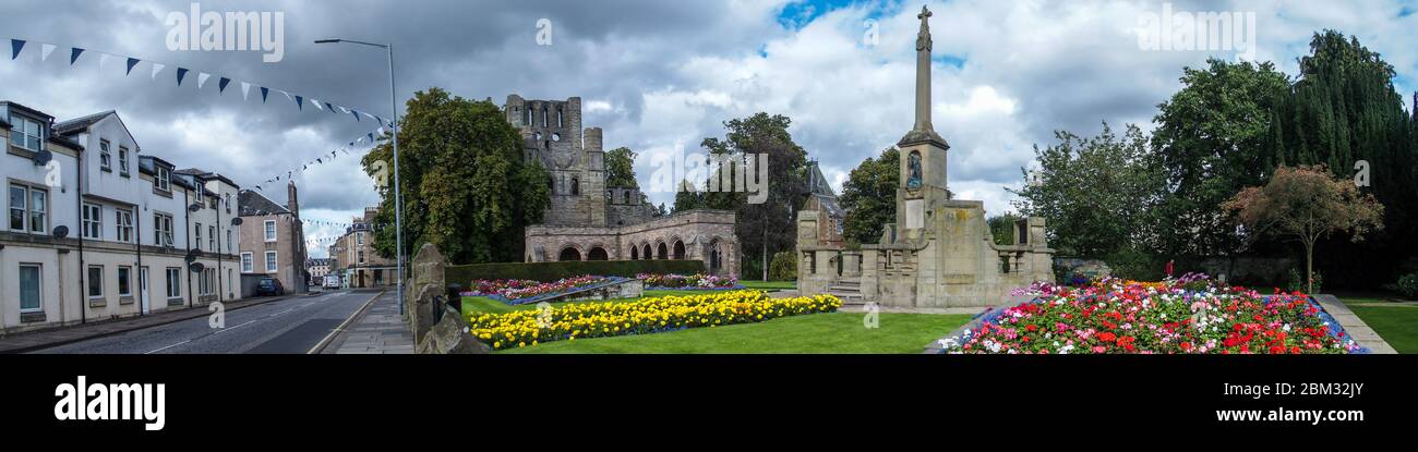 Remains of Kelso Abbey and the War Memorial Stock Photo