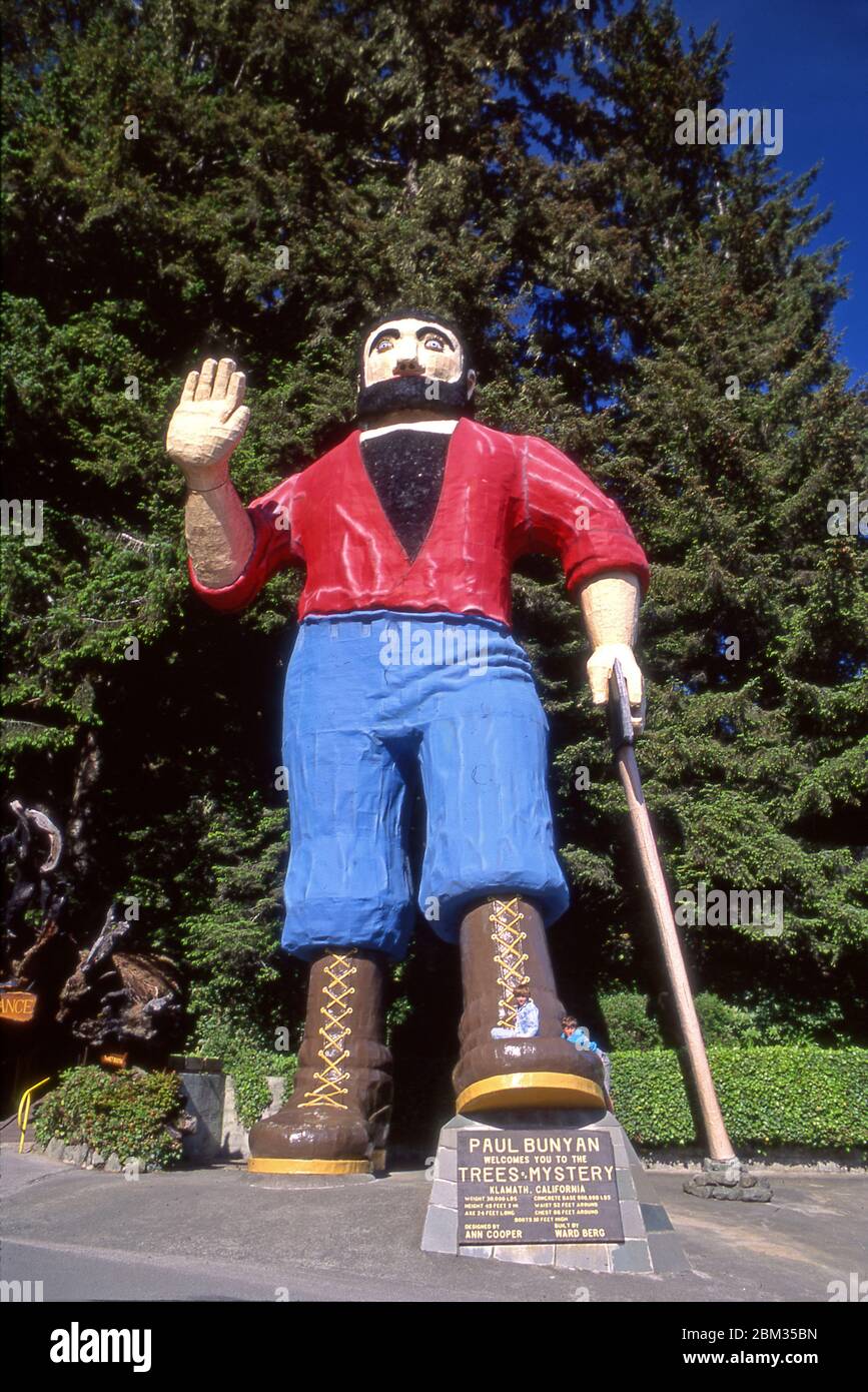 Giant roadside figure of Paul Bunyan at the Trees of Mystery attraction in Klamath, CA Stock Photo