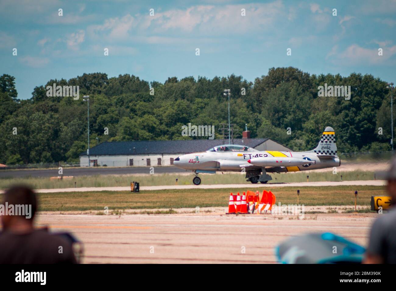 Fighter jet landing at an airshow in Battle Creek Michigan Stock Photo