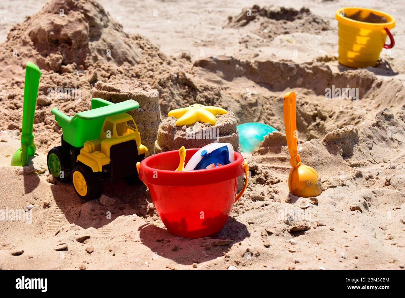 plastic toy buckets