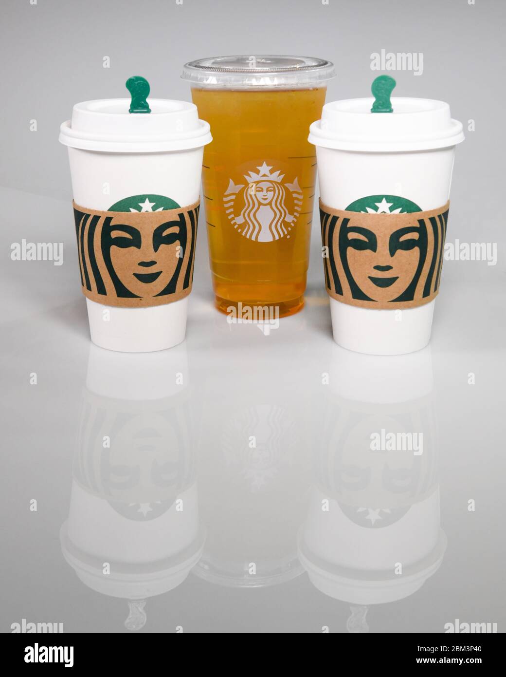 Starbucks cups Starbucks drink cup Stock Photo Alamy