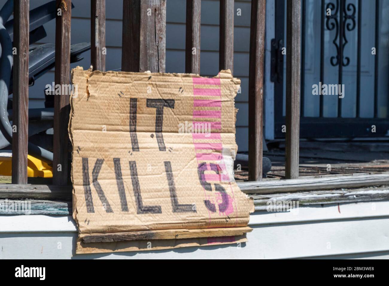 Detroit, United States. 06th May, 2020. Detroit, Michigan - Signs about the coronavirus adorn the home of Mike Forbes (known to neighbors as Famous Mike) in a low-income neighborhood that has been hard hit by the pandemic. Credit: Jim West/Alamy Live News Stock Photo