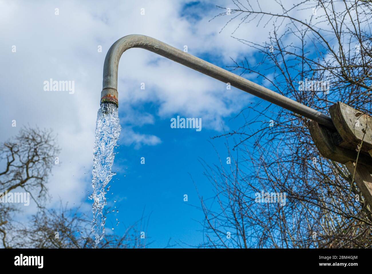 Croxton Kerrial water spout is spring fed Stock Photo Alamy