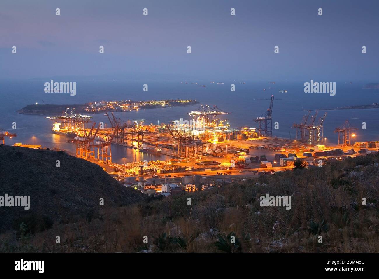 View of container port in Piraeus, Athens Stock Photo - Alamy
