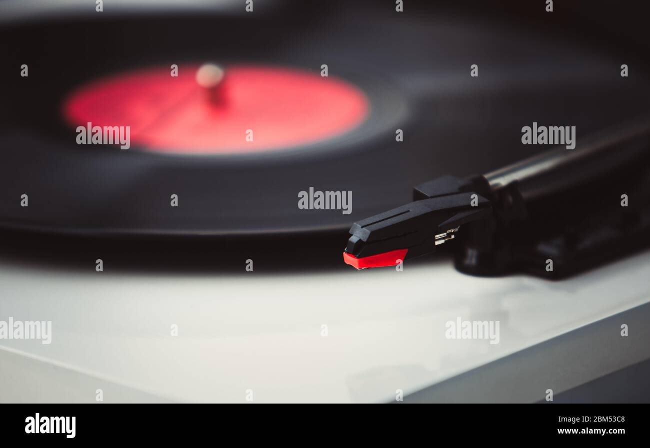 Vintage Turntables High Resolution Stock Photography And Images Alamy Vintage Turntables High Resolution Stock Photography And Images Alamy