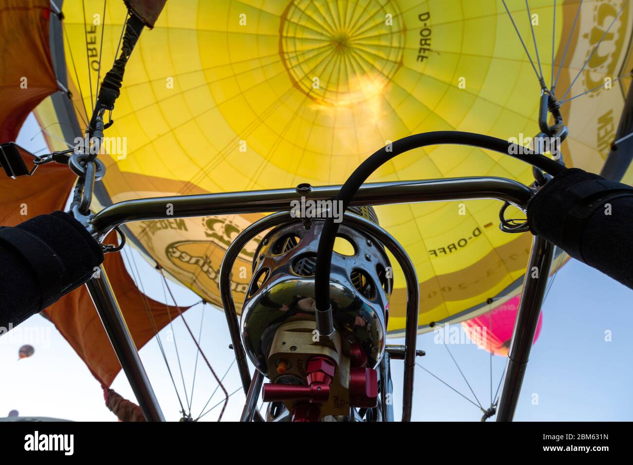 Warsteiner Montgolfiade 2002 Pin - Offizieller Sammler-Pin 34x27mm - Limited Edition Ballon Festival