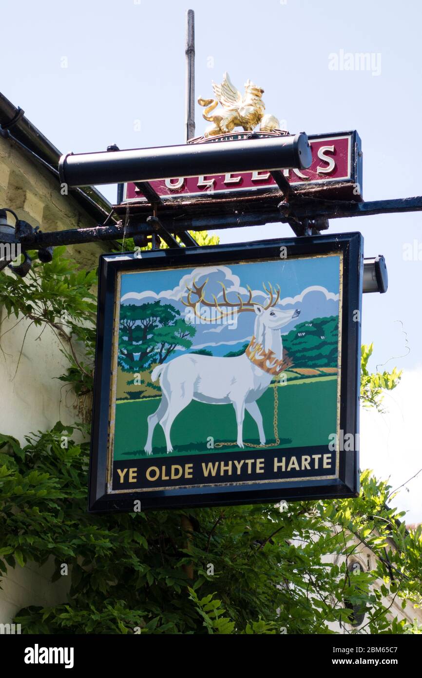 Ye Old Whyte Harte pub sign, Hamble le Rice, Hampshire, UK Stock Photo