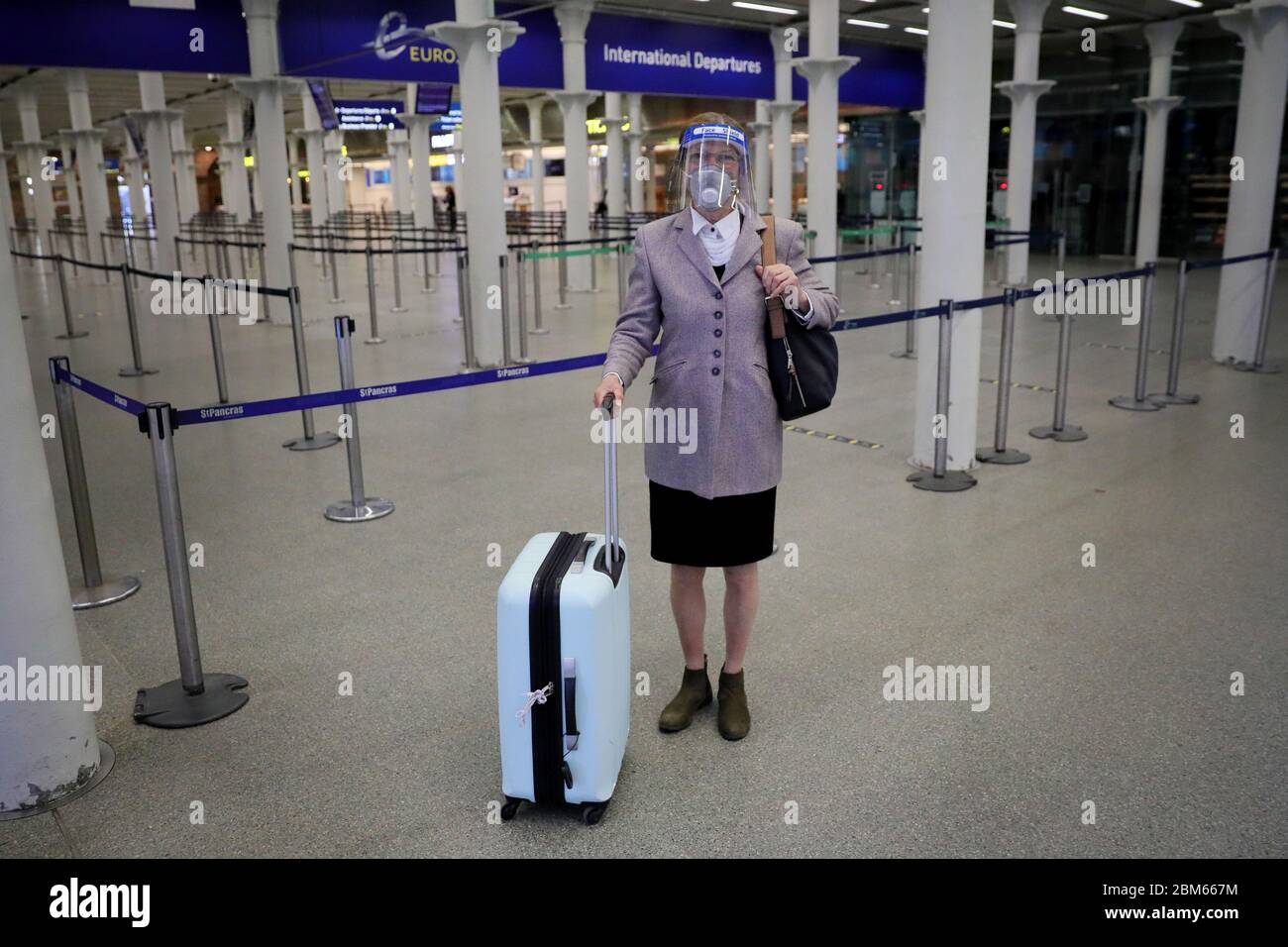 Wear a face mask hires stock photography and images Alamy