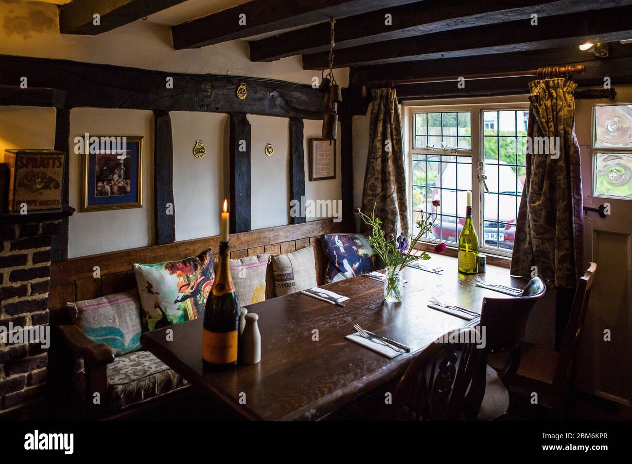 The Rock Inn, traditional 500 year old English pub in the Kent countryside, Chiddingstone, Kent Stock Photo