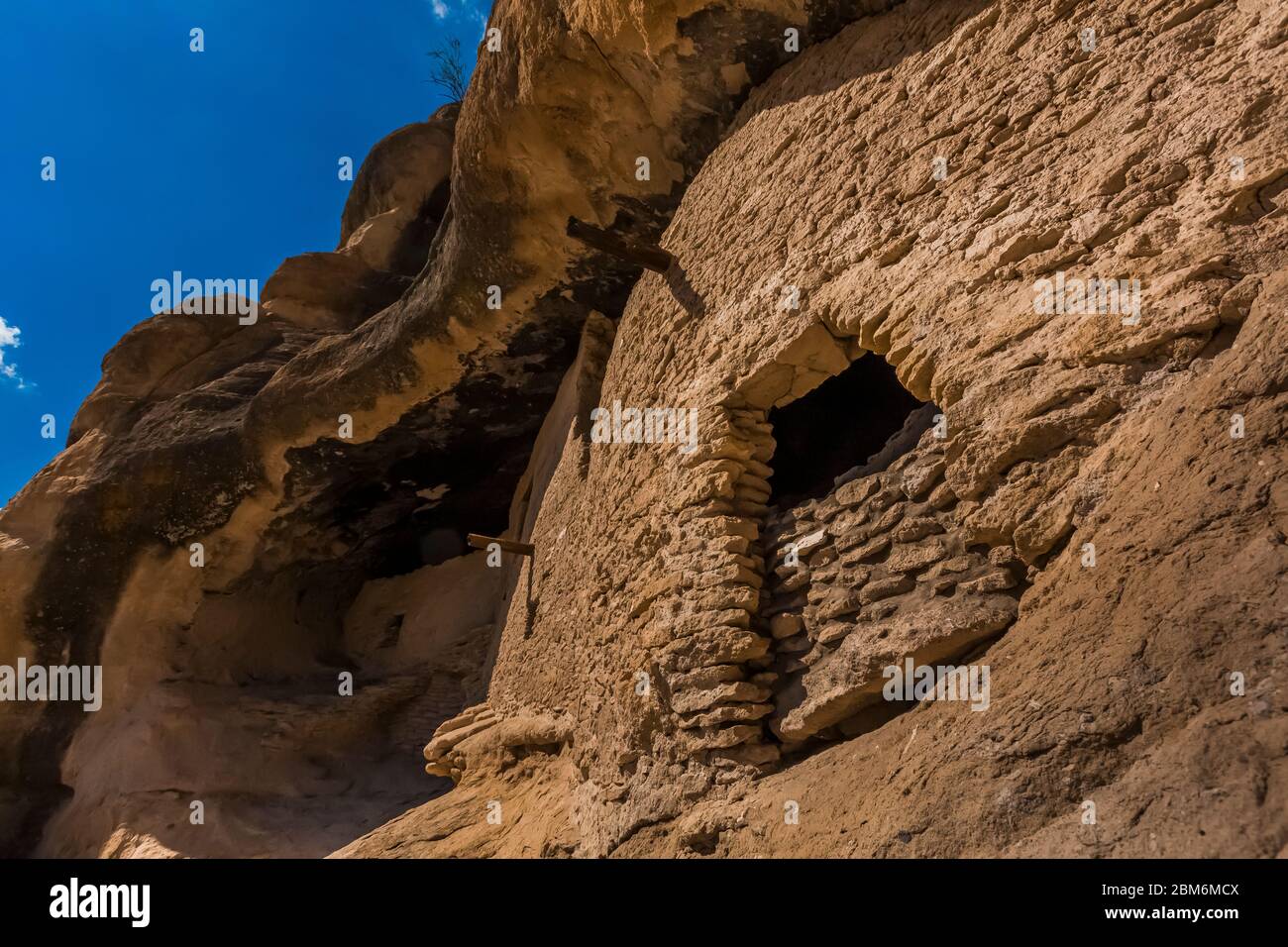 Cave cliff dwellings of ancient Mogollon Culture in Gila Cliff Dwellings National Monument, New Mexico, USA Stock Photo