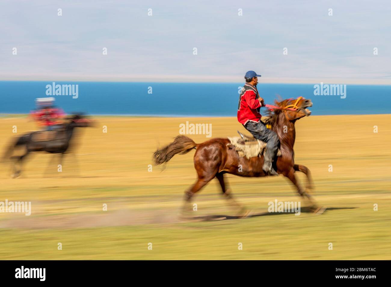 Buzkaschi ist ein traditionelles Reiterspiel in Afghanistan und anderen persisch- und turksprachigen Teilen Zentralasiens. In Kirgisistan ist es ein N Stock Photo