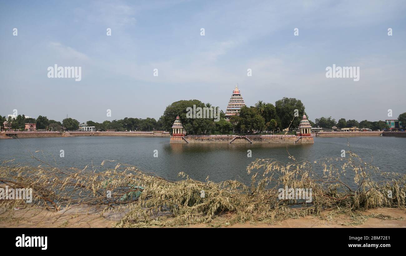 Vandiyur Mariamman Teppakulam Temple Stock Photo - Alamy