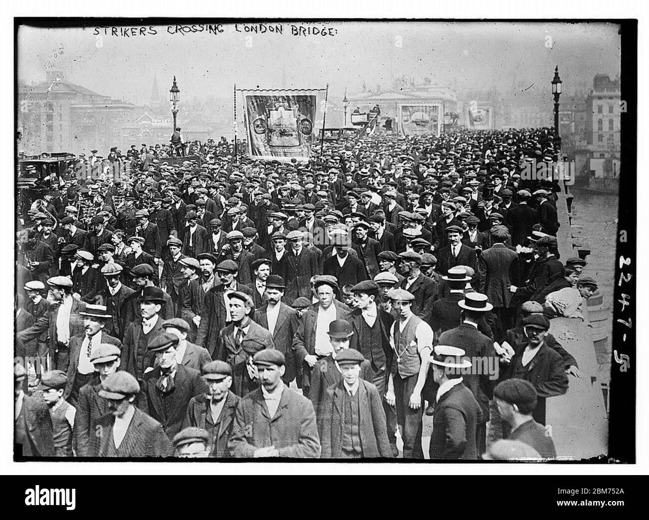 Профсоюзы в великобритании 20 век. Зарождение рабочего движения. Рабочее движение организации. Всеобщая стачка в великобритании 1926. Великобритания 19 век рабочее движение.