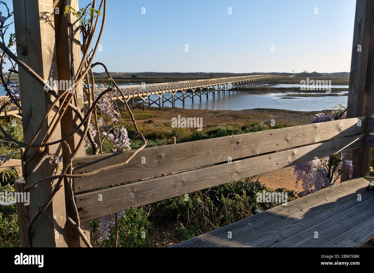 Quinta do lago bridge hires stock photography and images Alamy