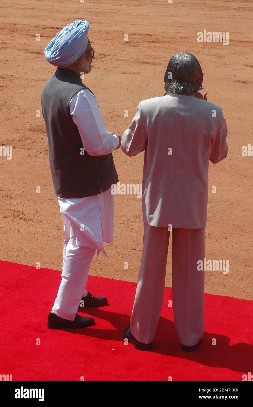 A file photo dated August 01, 2005 shows Indian Prime Minister Manmohan Singh (left) with President Abdul Kalam (back to the camera) in the Presidenti Stock Photo