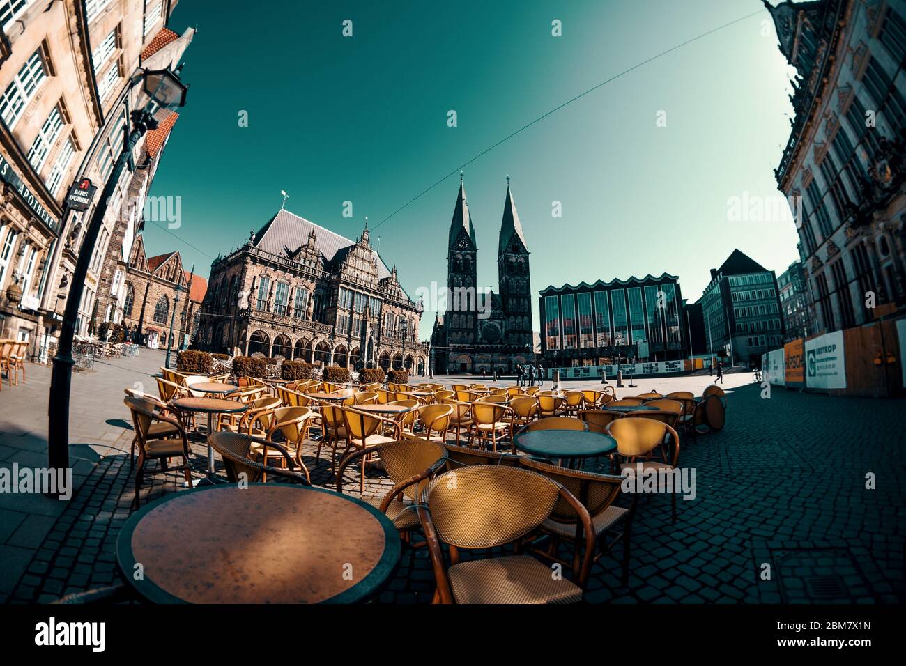 Empty marketplace hi-res stock photography and images - Alamy