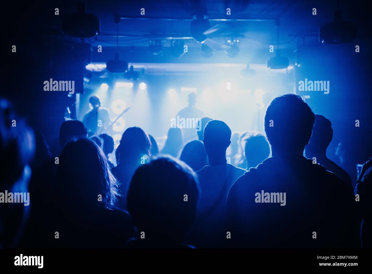 Concert audience stage rock hi-res stock photography and images - Alamy