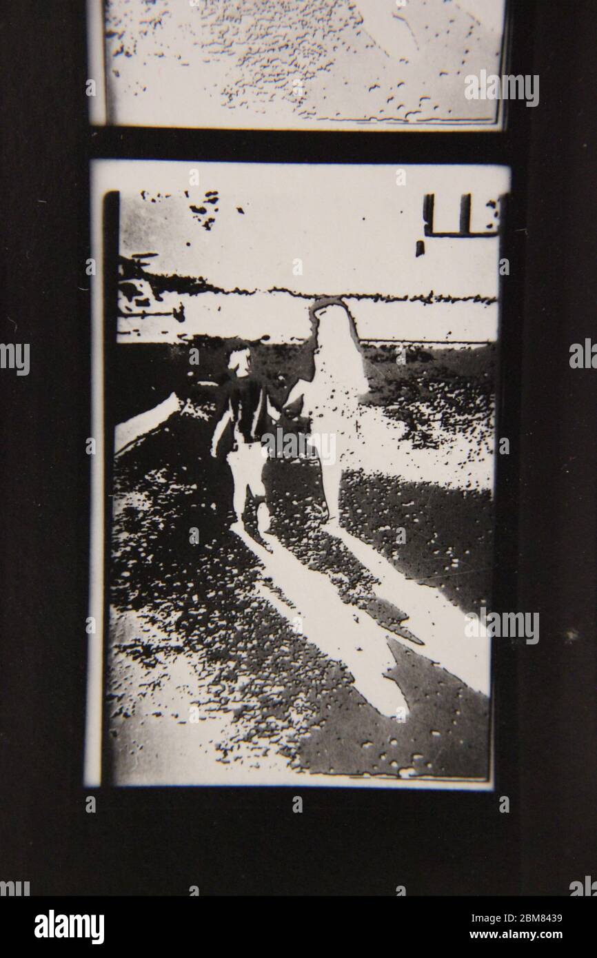Girls walking away from camera hi-res stock photography and images - Alamy