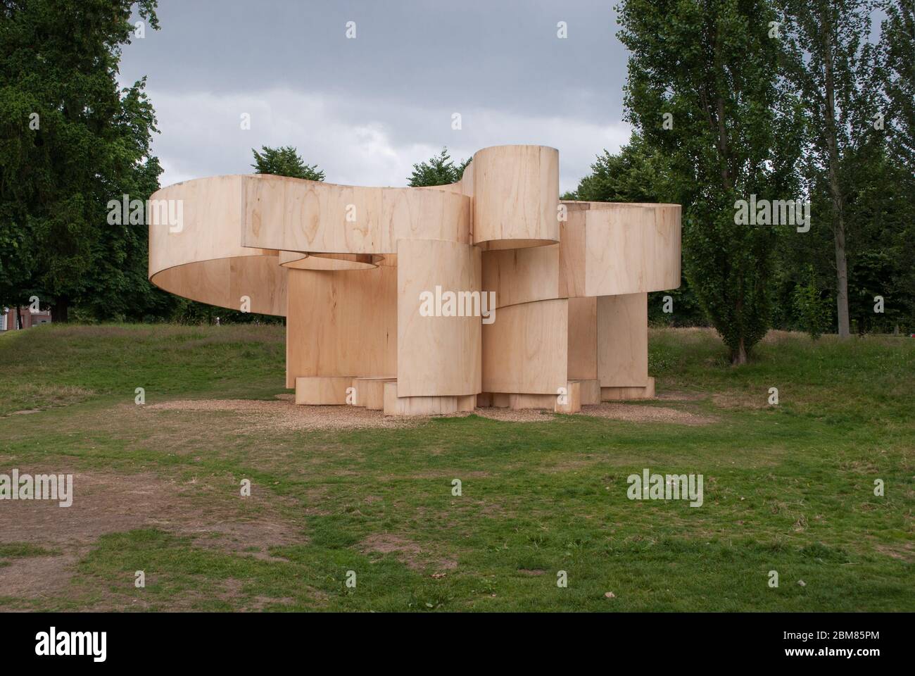 Summer House Timber Steam Bent Plywood Pavilion Serpentine Galleries