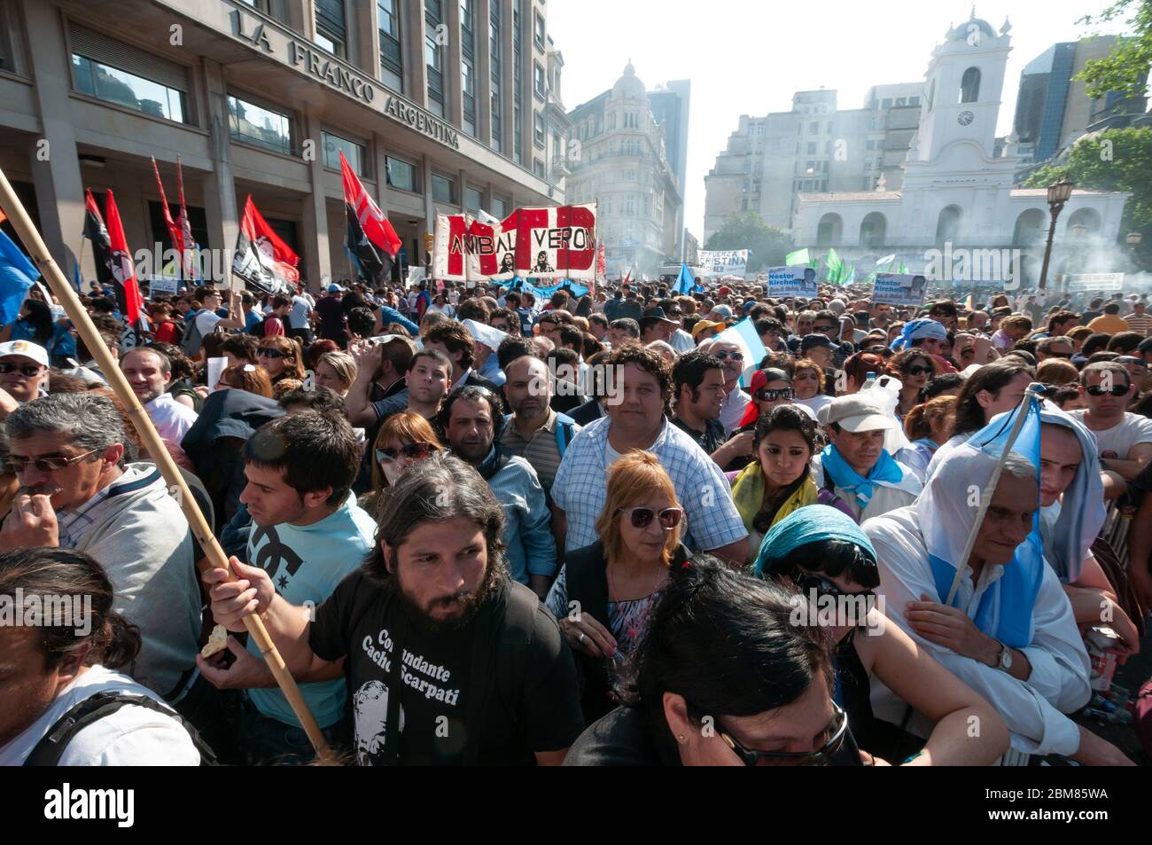Buenos Aires, Argentina - October 27 2010: Demonstration in the streets. Argentinians pay tribute to the President Nestor Kirchner in front of the fed Stock Photo