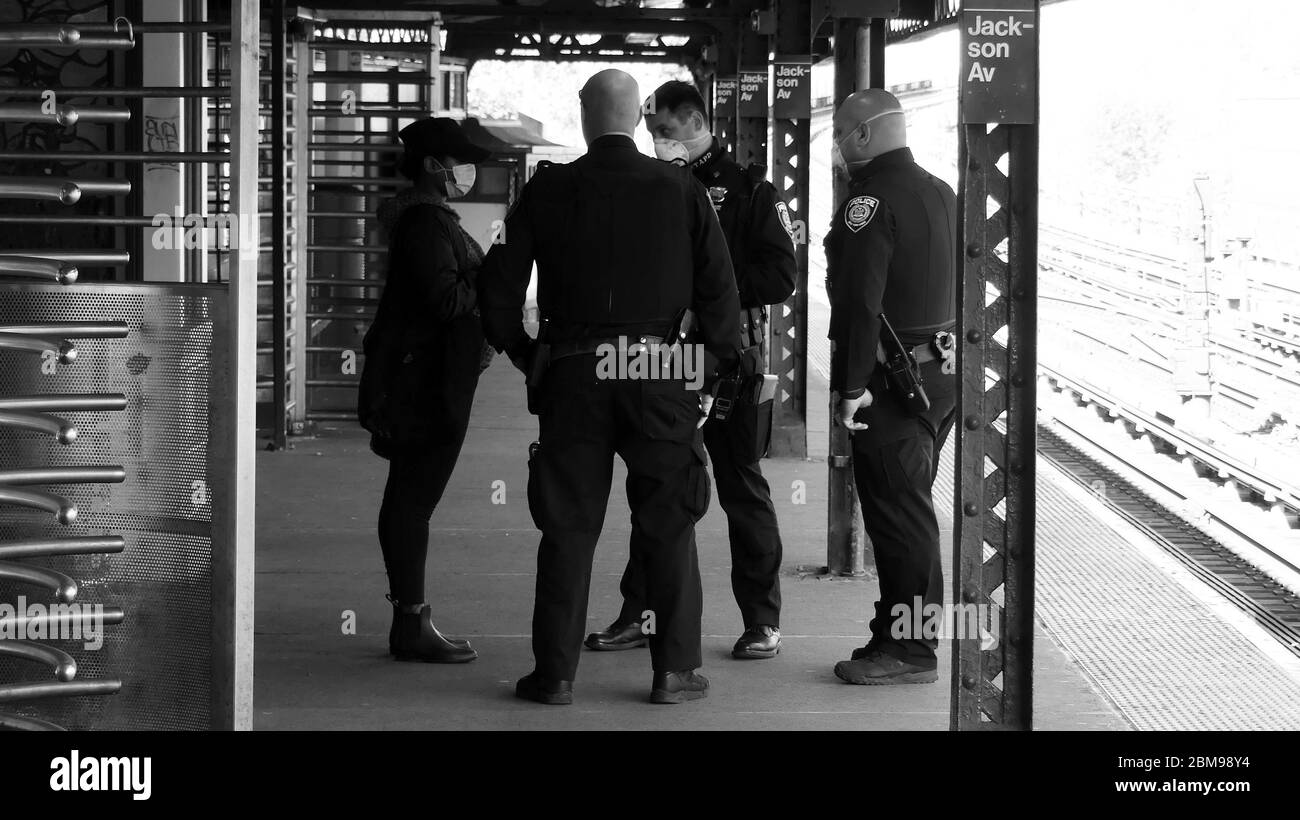 Bronx new york usa 5th Black and White Stock Photos & Images - Alamy