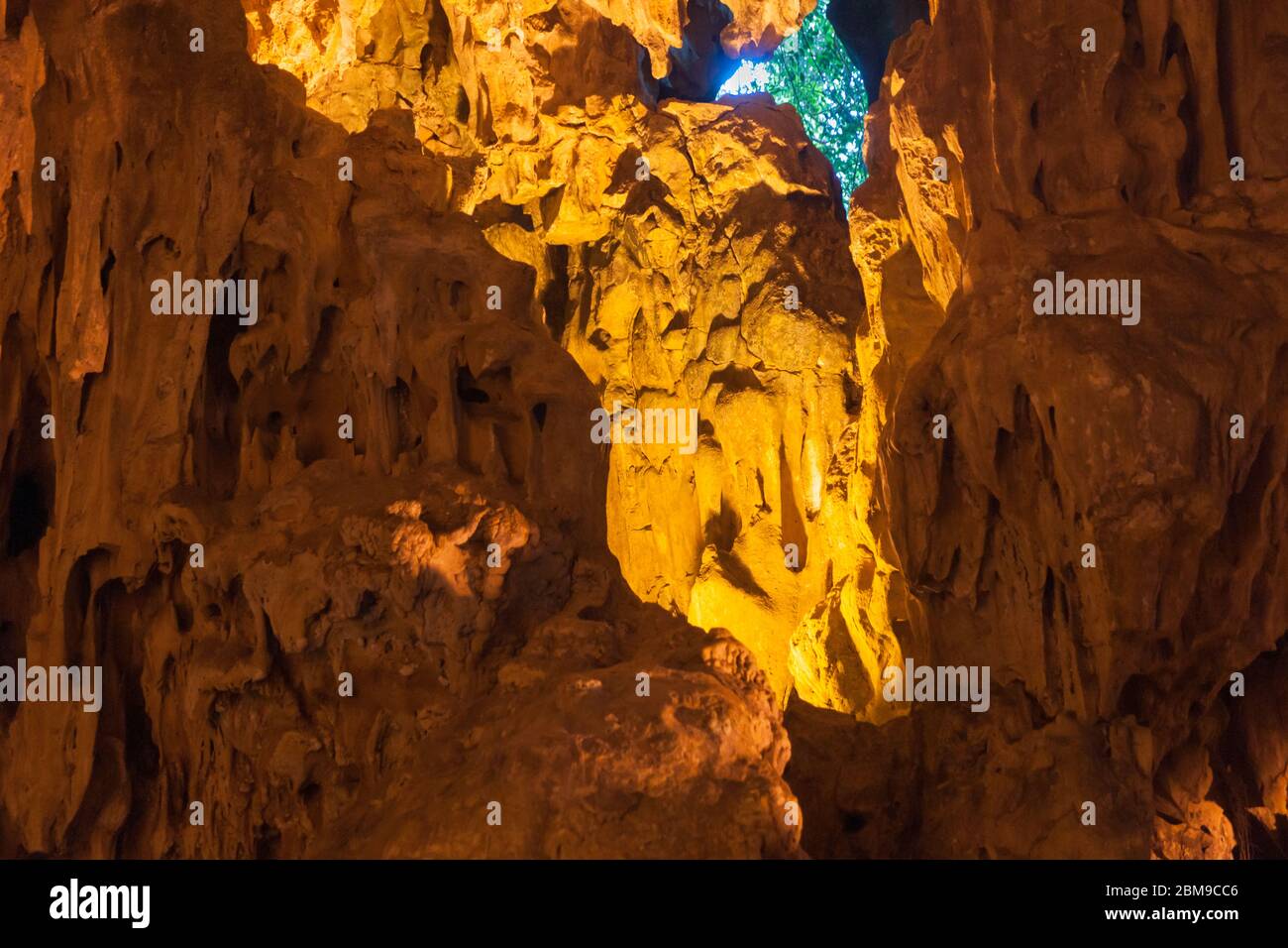 Hang Sung Sot Cave, also known as the cave of surprises, is one of  most popular tourist attraction and largest caves in Halong Bay, discovered Vietna Stock Photo