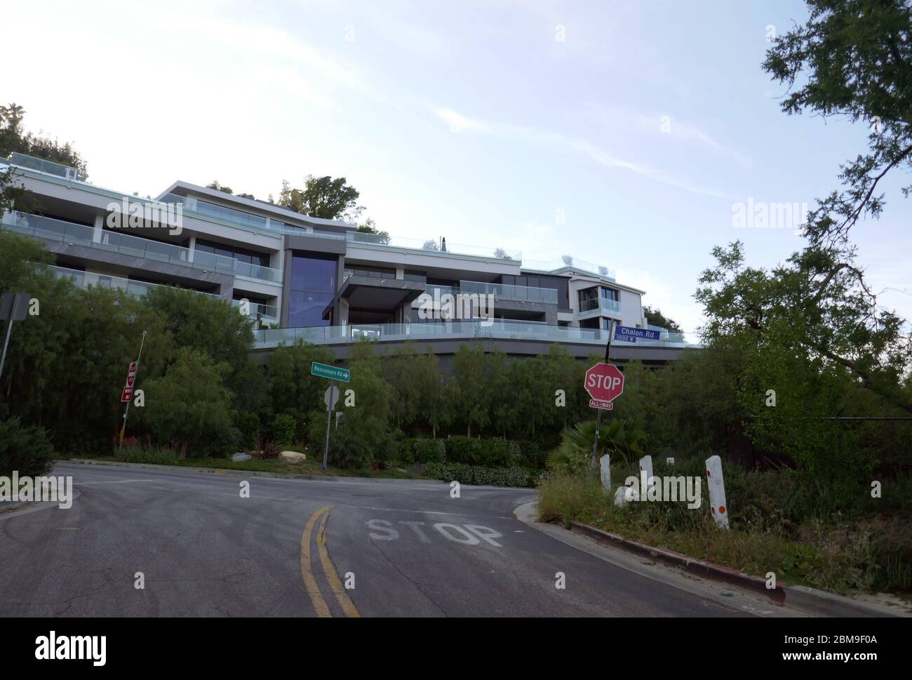 Bel Air, California, USA 7th May 2020 A general view of atmosphere of Home for sale for $58 Million dollars at 10979 Chalon Drive on May 7, 2020 in Bel Air, Californa, USA. Photo by Barry King/Alamy Stock Photo Stock Photo