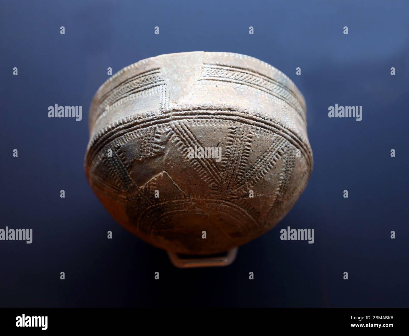 Carinated bowl in  epicampaniform decoration. Middle Bronze Age (2200-1800 BC). La Riba, Sant Just Desvern. Archaeology Catalonia M. Stock Photo