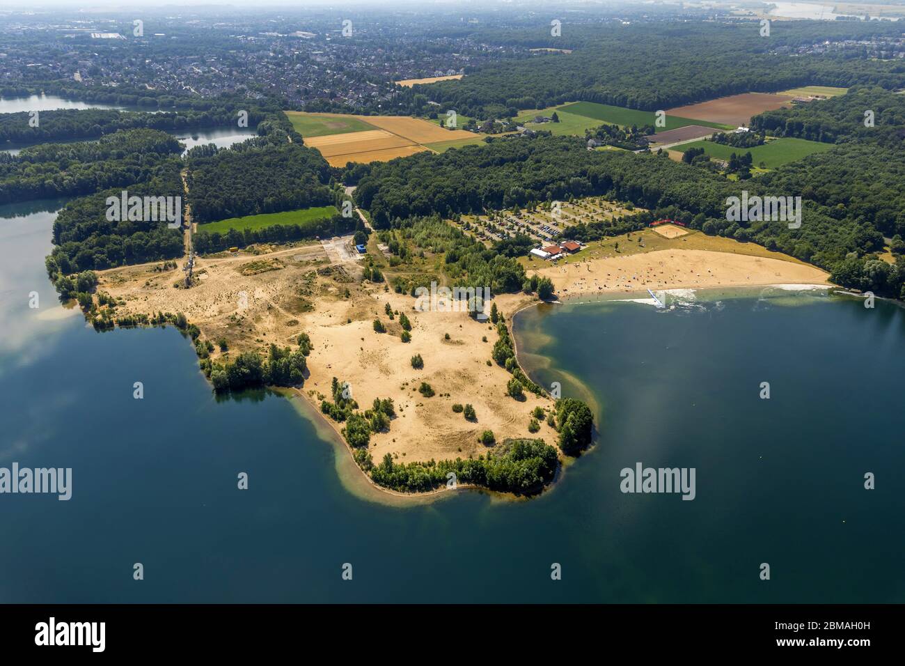 , lake Tendering and open-air swimming pool Strandbad Tenderingssee in Voerde, 06.07.2017, aerial view, Germany, North Rhine-Westphalia, Voerde (Niederrhein) Stock Photo