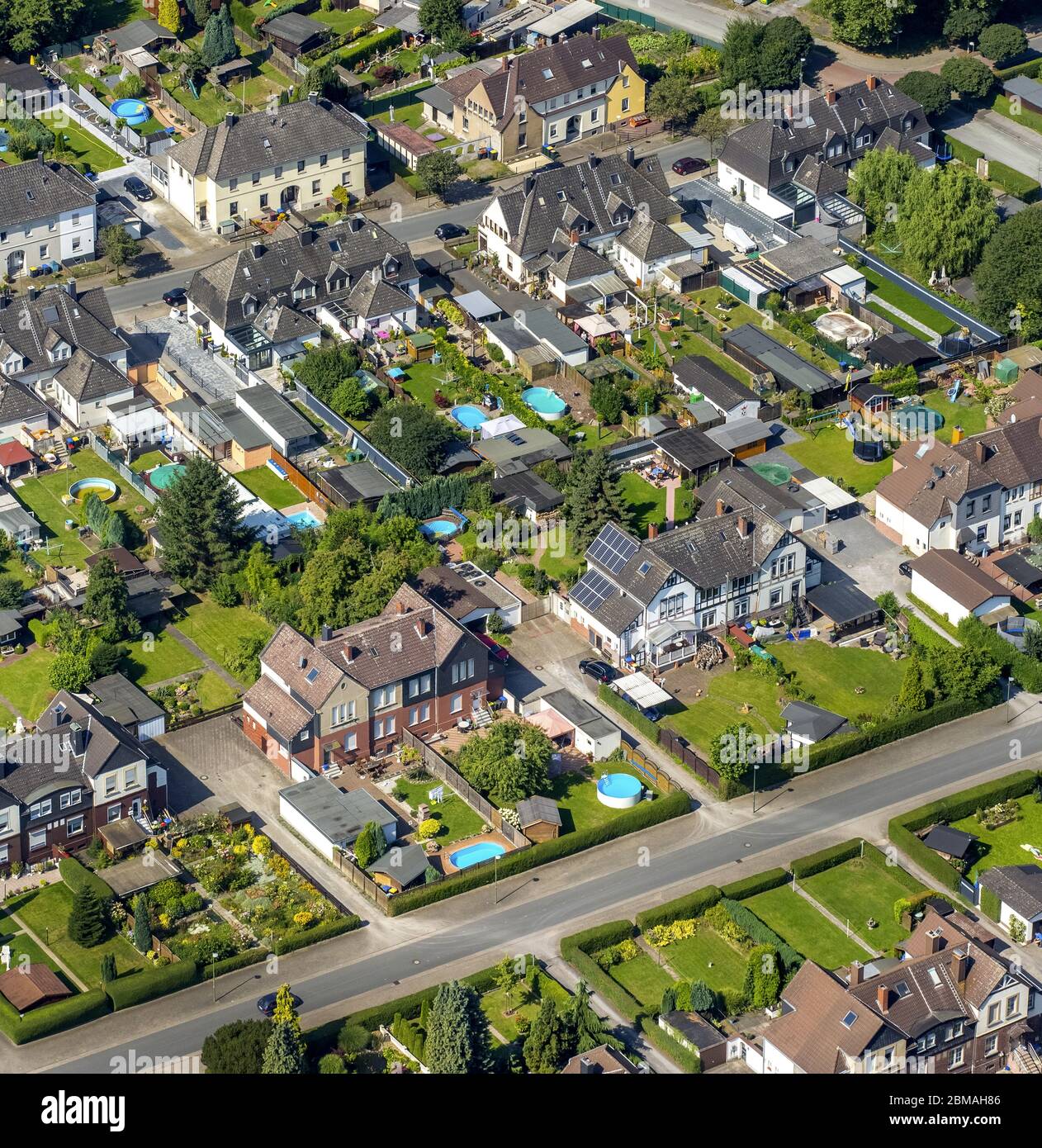 , multi-family house settlement Kolonie Oberbecker in Luenen, 16.08.2016, aerial view, Germany, North Rhine-Westphalia, Ruhr Area, Luenen Stock Photo
