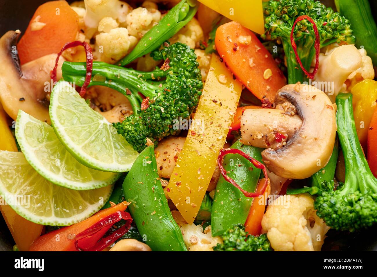 Pad Pak Ruam or Veg Thai Stir-Fried Vegetables close up texture. Pad Pak is  thailand cuisine vegetarian dish with mix of vegetables and sauces. Thai F  Stock Photo - Alamy