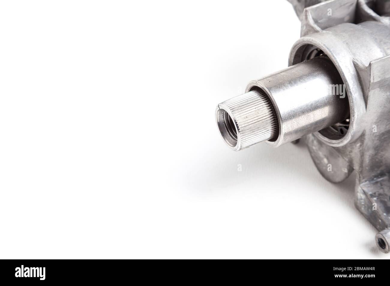 Metal gear shaft with on a cylindrical shape converts the torque into