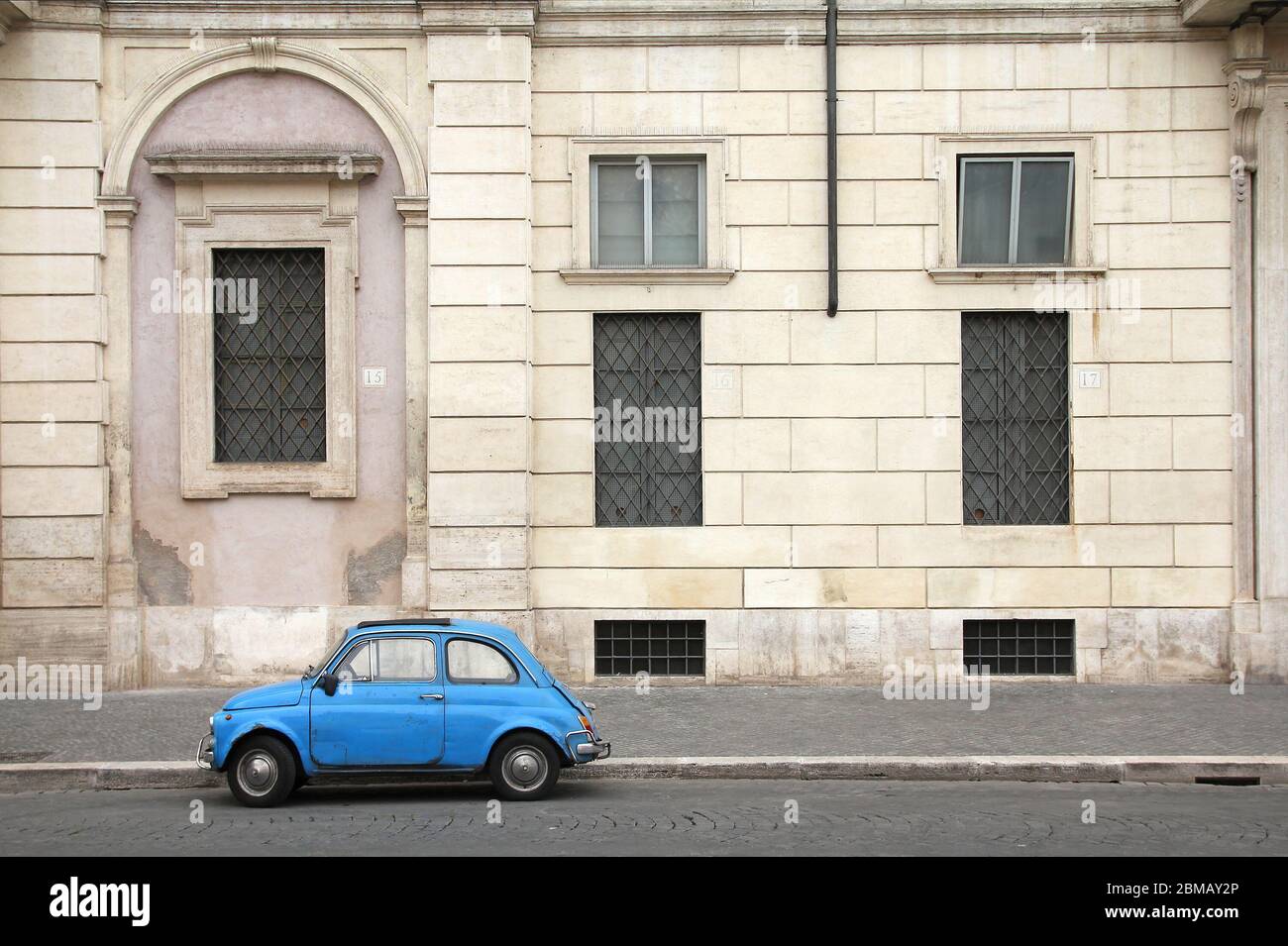 Vintage fiat 500 italy 50 hi-res stock photography and images - Alamy