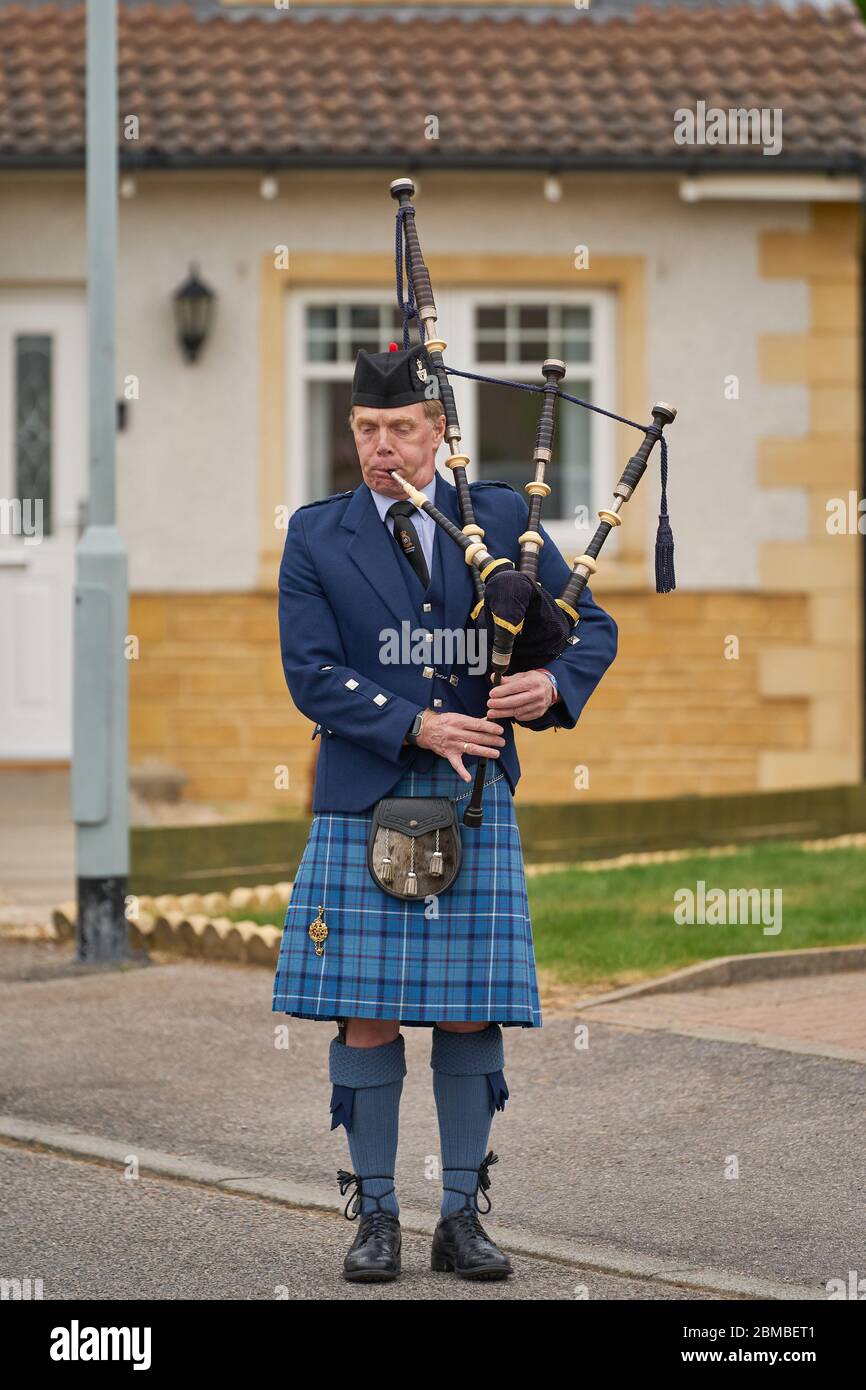 Chandlers Rise, Elgin, Moray, UK. 8th May, 2020. UK. This is Rtd RAF