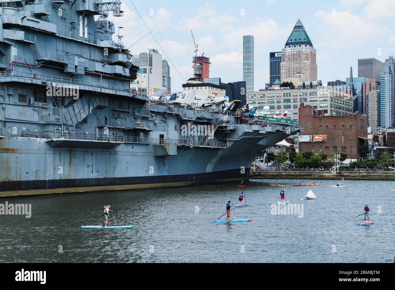 Kayaking at Pier 84, Hudson River Park, NYC Stock Photo Alamy