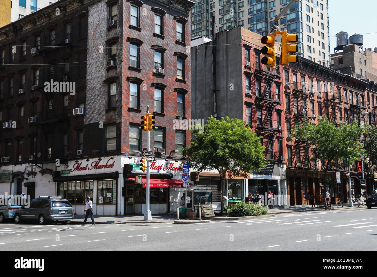 Hells kitchen neighborhood hi-res stock photography and images - Alamy