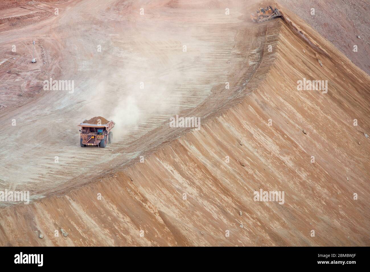 Hauling dirt hi-res stock photography and images - Alamy