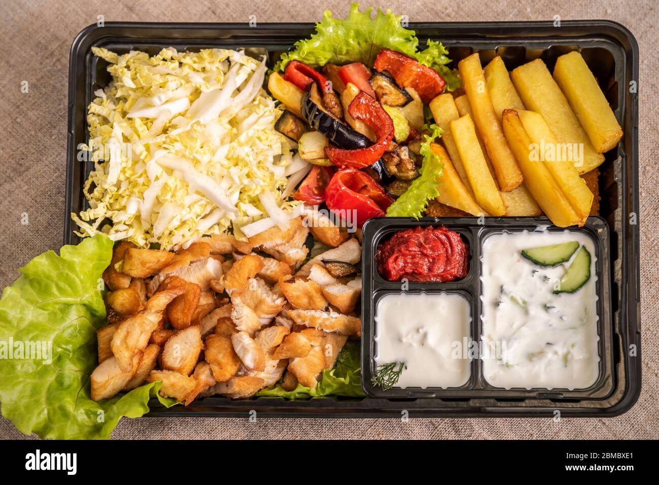 Chicken box grilled hi-res stock photography and images - Page 6 - Alamy, image size:1300x957