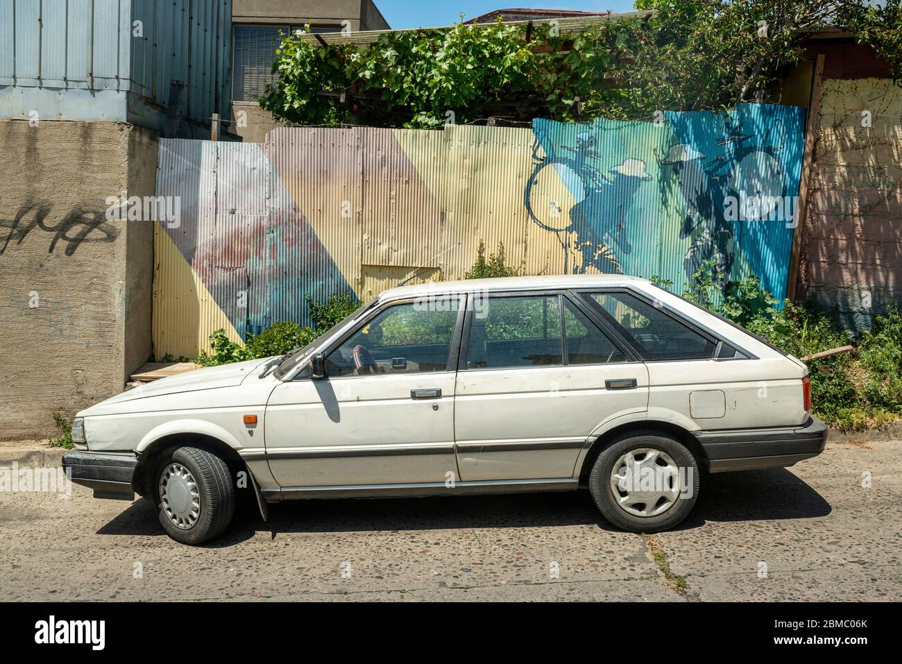 Old car in Valparaiso, Chile Stock Photo Alamy