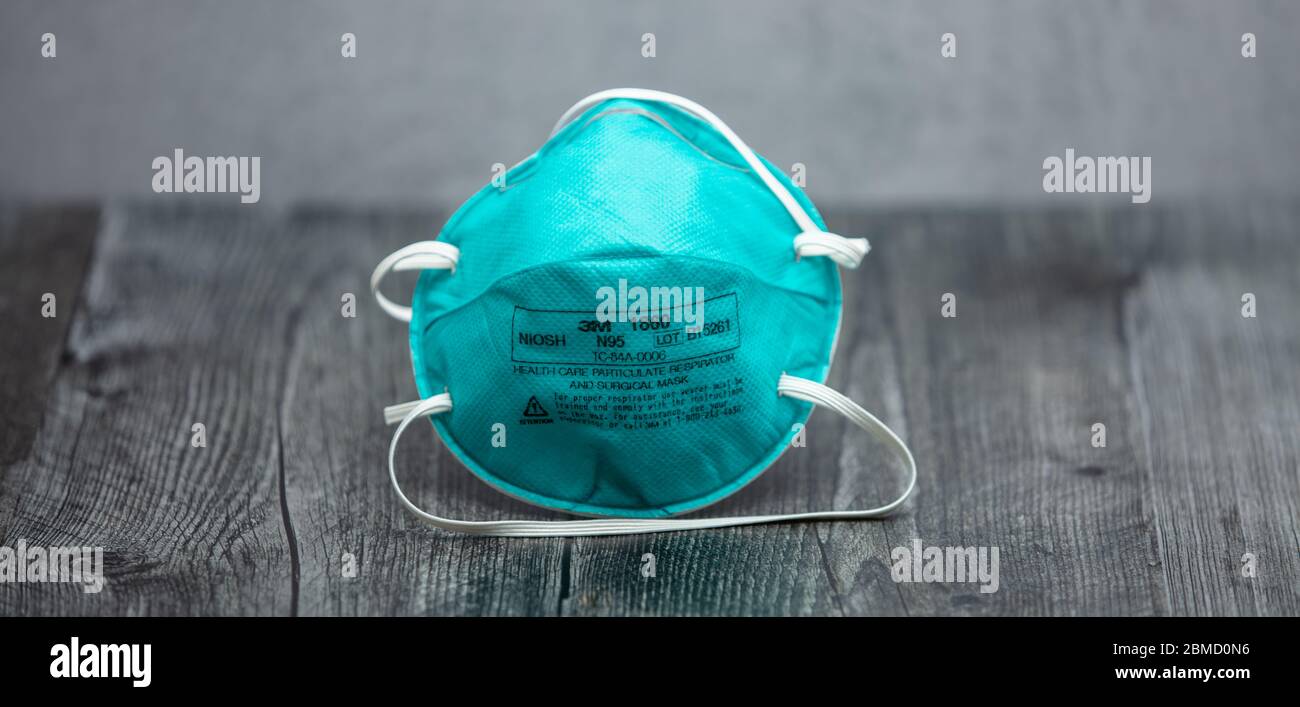 Respirator n95 mask hi-res stock photography and images - Alamy