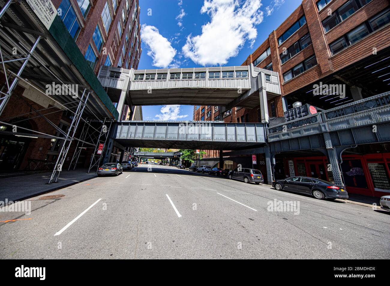Chelsea market skybridge hi-res stock photography and images - Alamy